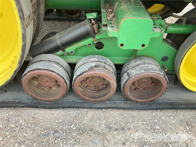 John Deere 8430T Track Tractor الجرارات
