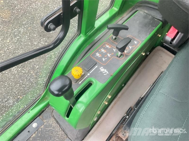 John Deere F 1565 Lawn Mower ركوب الحشائش