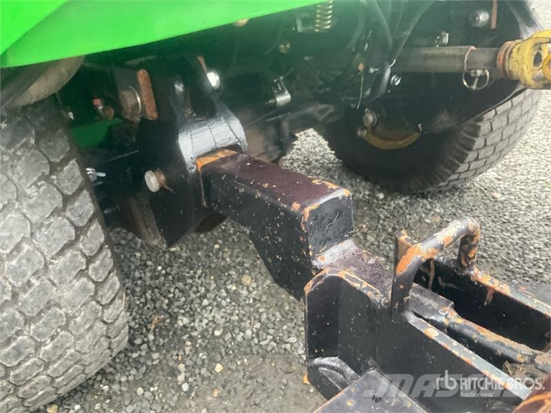 John Deere F 1565 Lawn Mower ركوب الحشائش