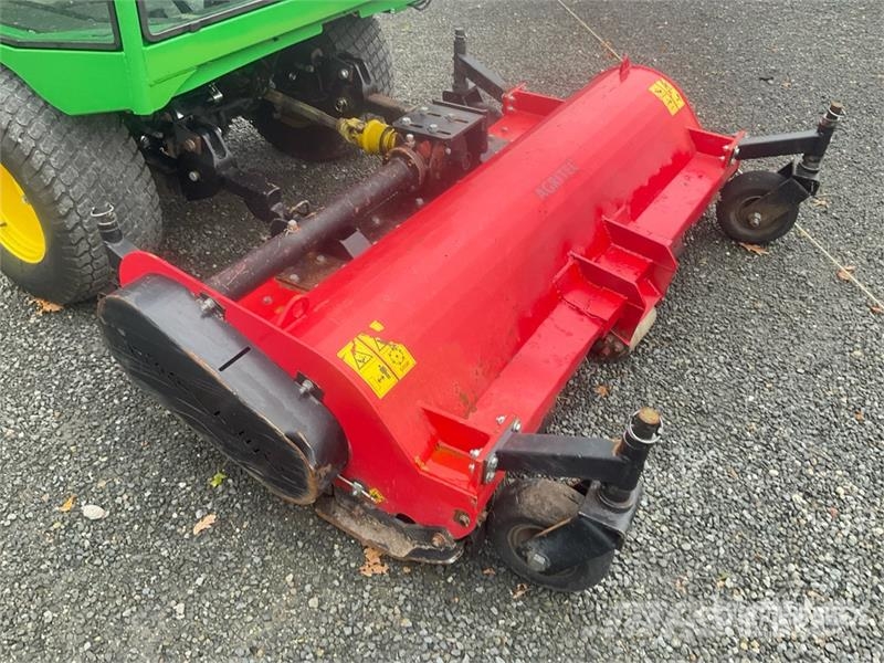 John Deere F 1565 Lawn Mower ركوب الحشائش