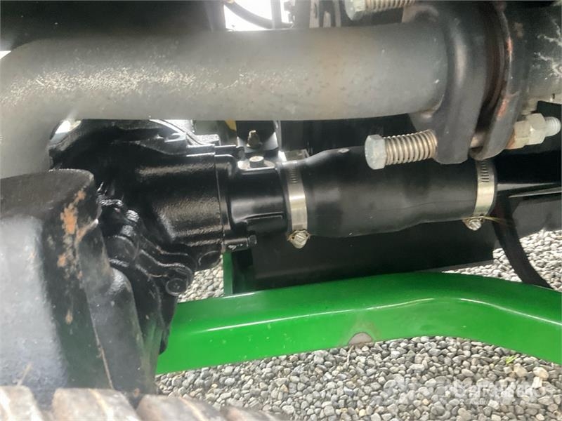 John Deere F 1565 Lawn Mower ركوب الحشائش