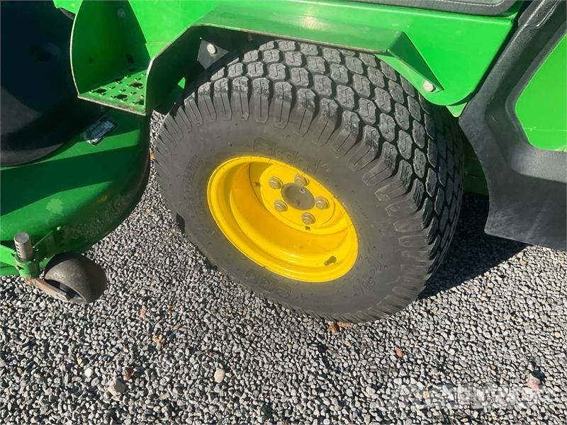 John Deere F 1565 Series II Ride-On Lawn Mower Sitteklippere