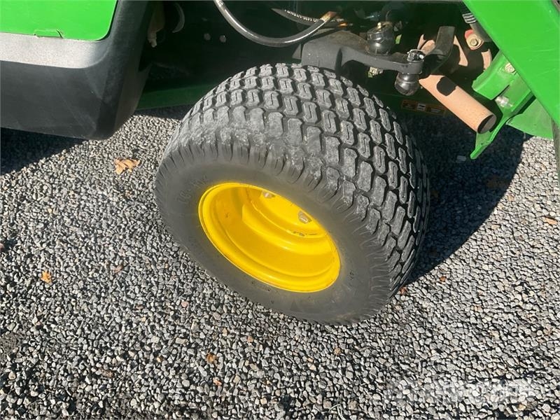 John Deere F 1565 Series II Ride-On Lawn Mower Sitteklippere