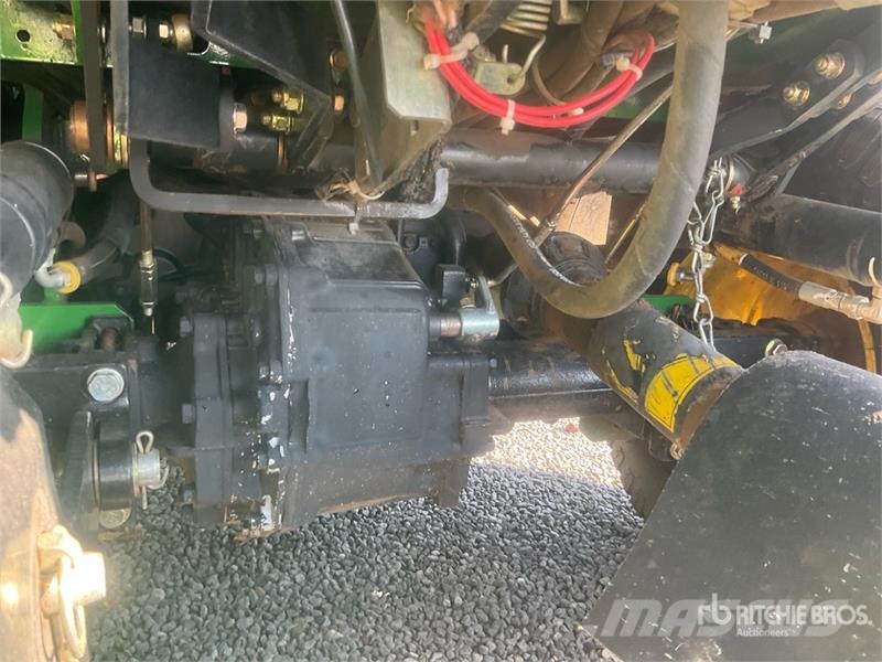 John Deere F 1565 Series II Ride-On Lawn Mower Sitteklippere