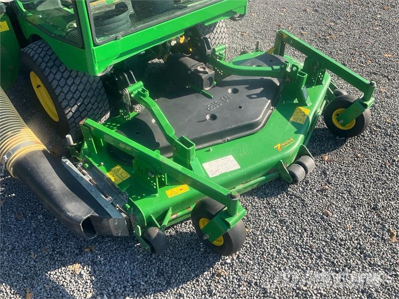 John Deere F 1565 Series II Ride-On Lawn Mower Sitteklippere