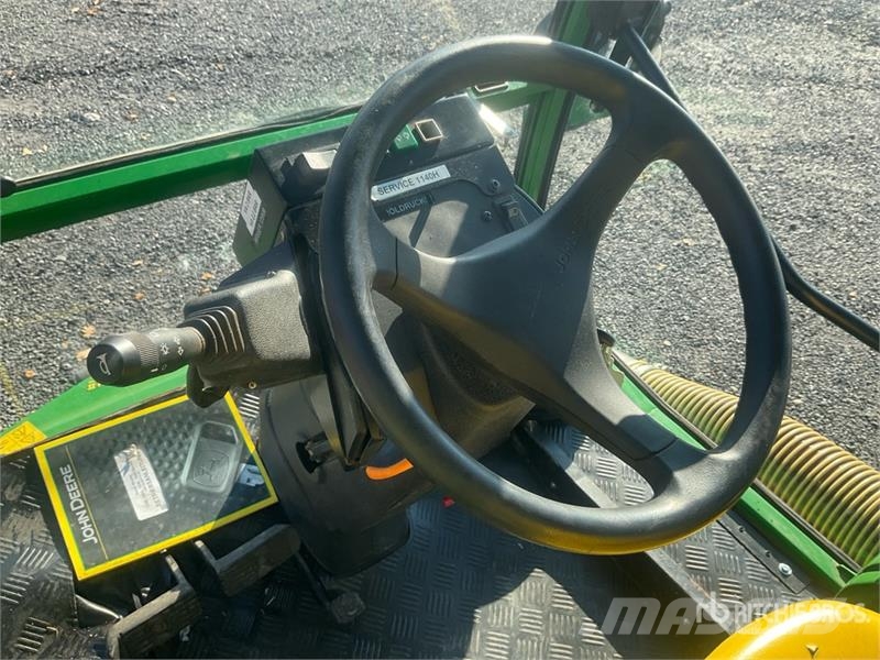 John Deere F 1565 Series II Ride-On Lawn Mower Sitteklippere
