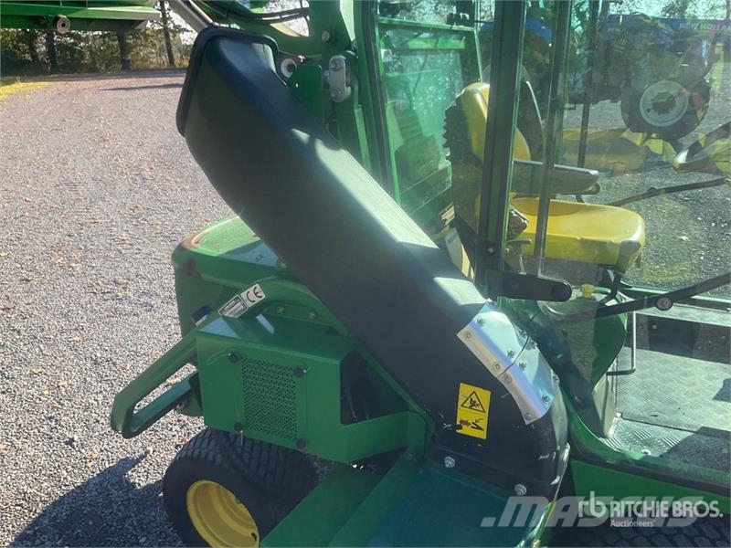 John Deere F 1565 Series II Ride-On Lawn Mower Sitteklippere