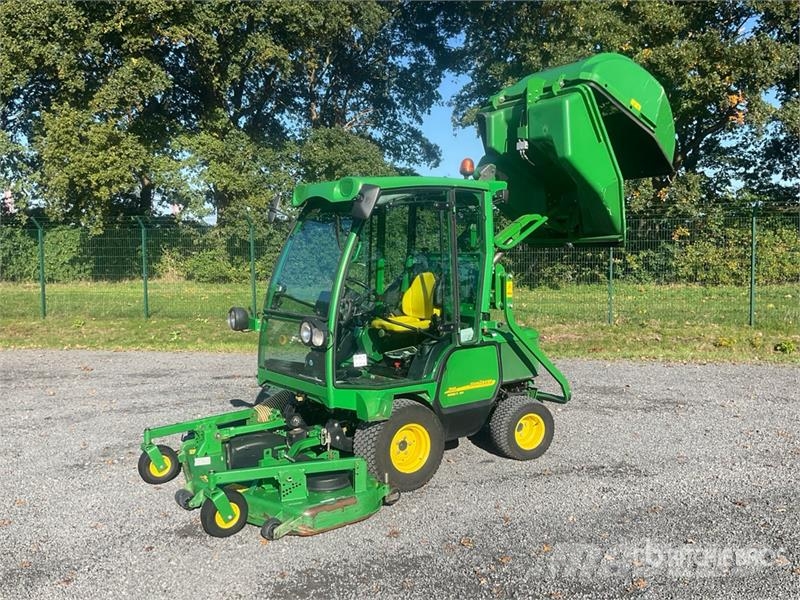 John Deere F 1565 Series II Ride-On Lawn Mower Sitteklippere