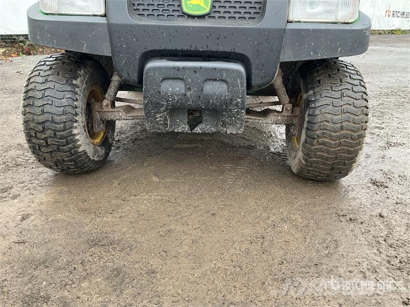 John Deere Gator 4X2 ماكينات منفعة عامة