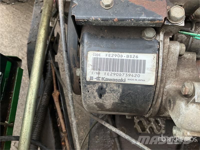 John Deere Gator 4X2 ماكينات منفعة عامة