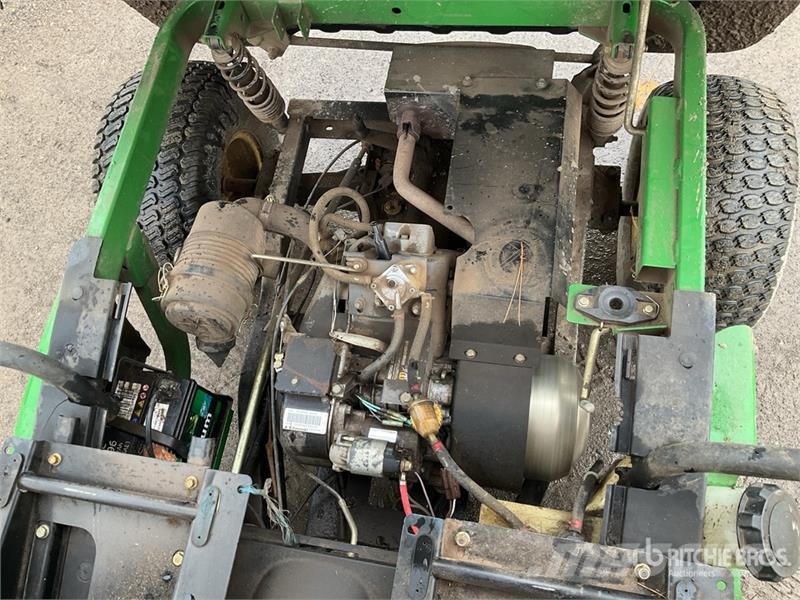 John Deere Gator 4X2 ماكينات منفعة عامة