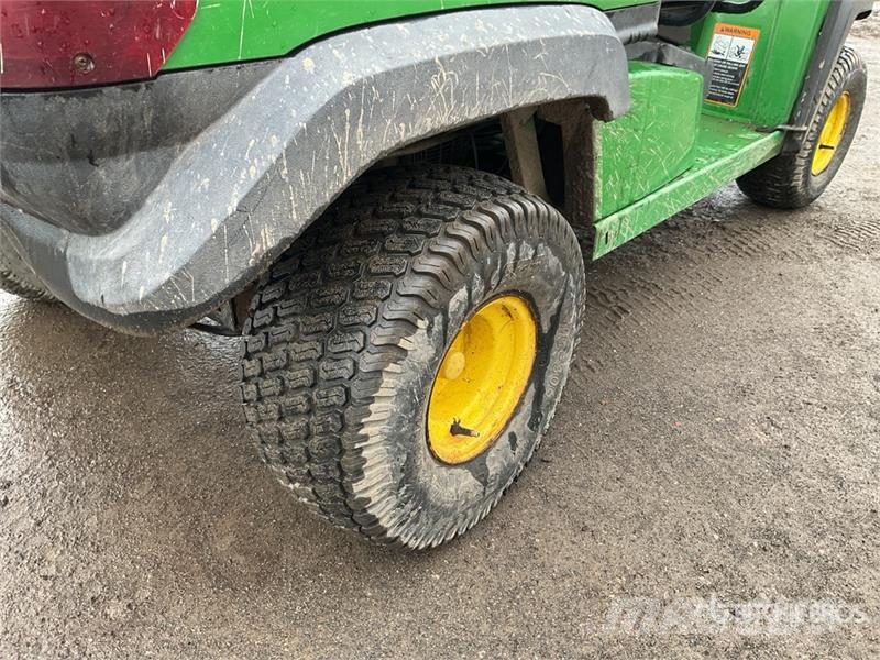 John Deere Gator 4X2 ماكينات منفعة عامة