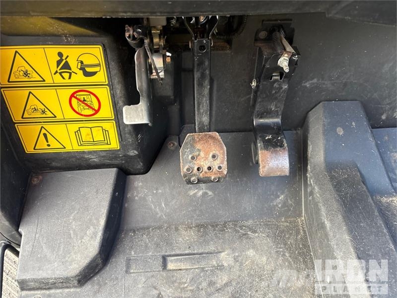 John Deere Gator XUV 550 4x4 Utility Vehicle Підсобні машини