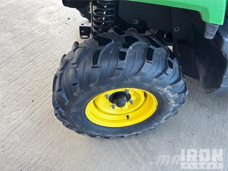 John Deere Gator XUV 550 4x4 Utility Vehicle Підсобні машини