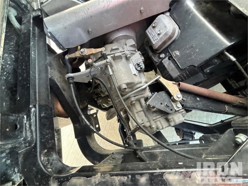 John Deere Gator XUV 550 4x4 Utility Vehicle Підсобні машини