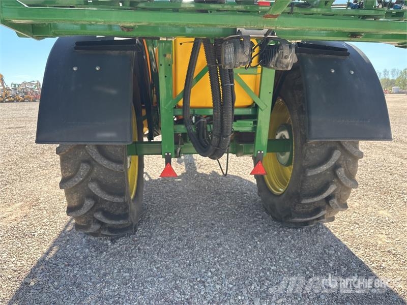 John Deere M740i 27 m S/A Pulverisateur Traine S/A Pull-Type Pulverizadores rebocados