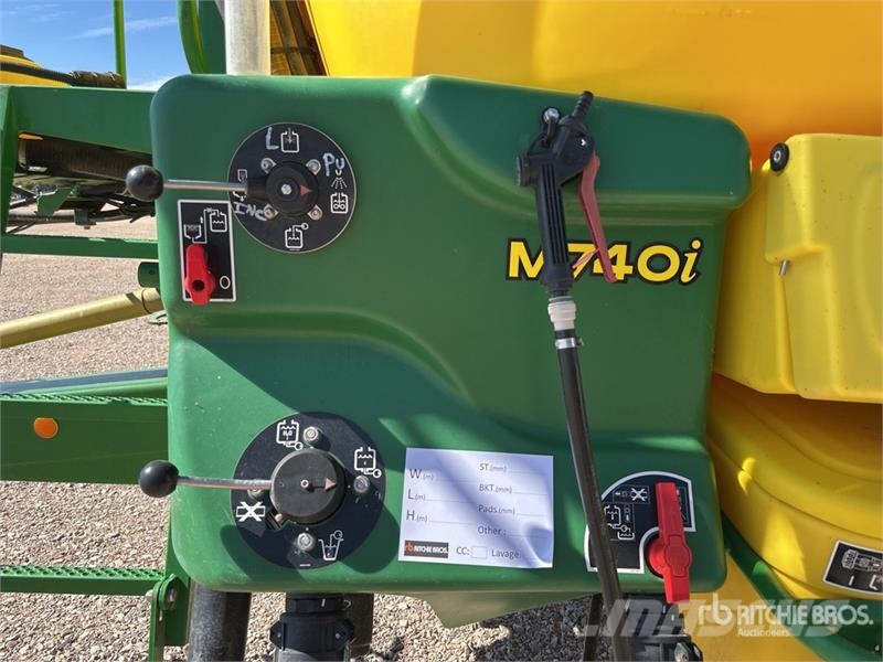 John Deere M740i 27 m S/A Pulverisateur Traine S/A Pull-Type Pulverizadores rebocados
