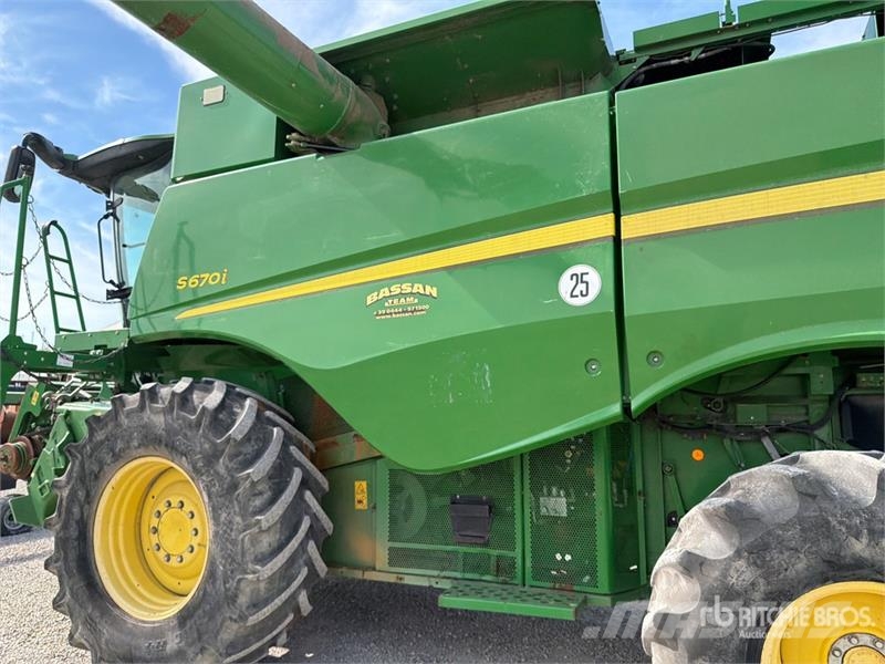 John Deere S670i Combine Harvester Leikkuupuimurit