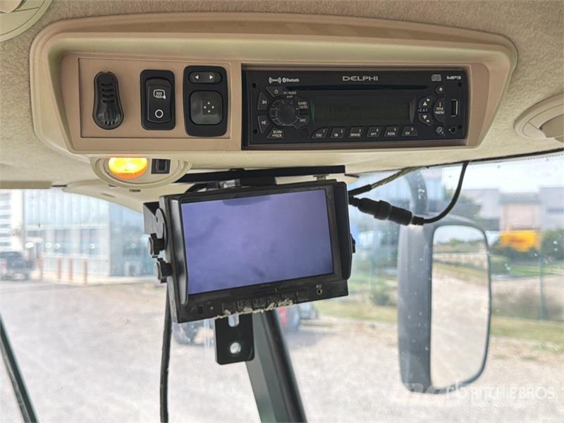John Deere S670i Combine Harvester Leikkuupuimurit