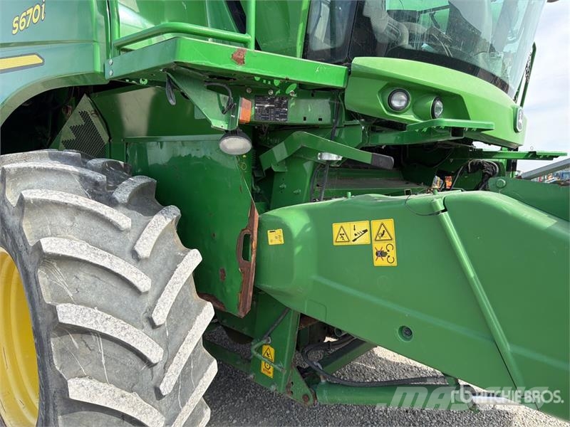 John Deere S670i Combine Harvester Leikkuupuimurit