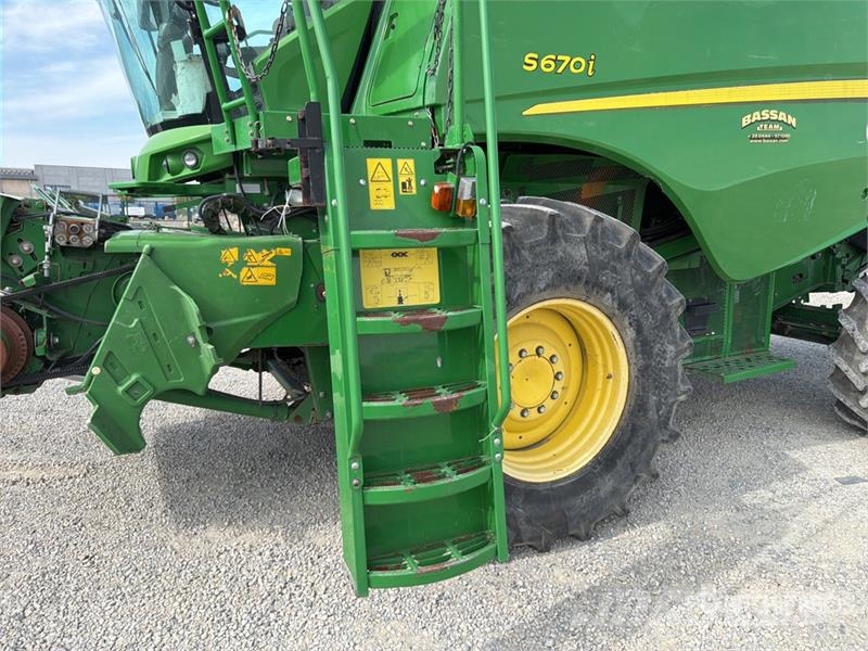 John Deere S670i Combine Harvester Leikkuupuimurit