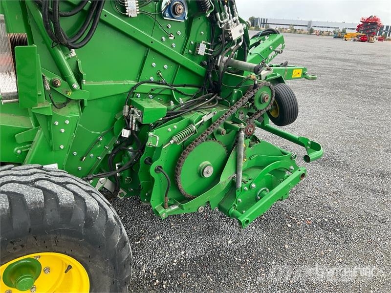 John Deere V461M Round Baler Round balers