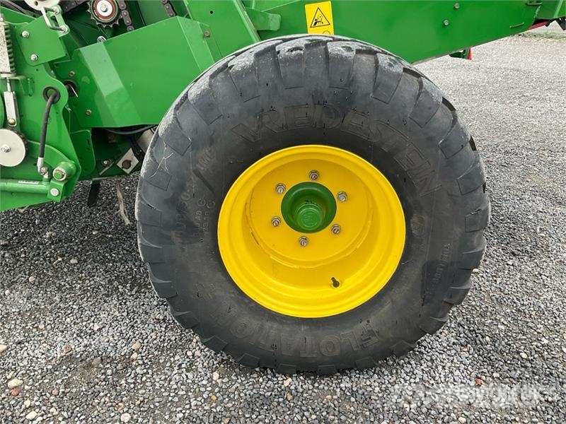 John Deere V461M Round Baler Round balers