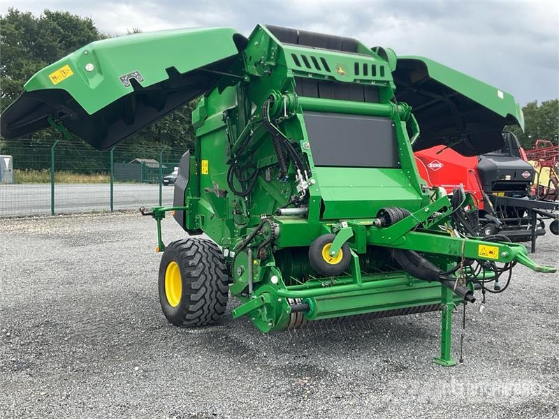 John Deere V461M Round Baler Round balers