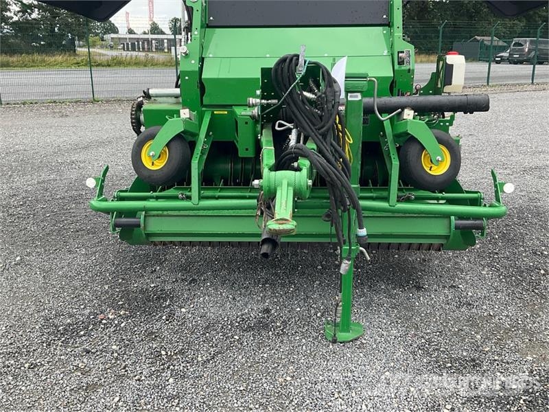 John Deere V461M Round Baler Round balers