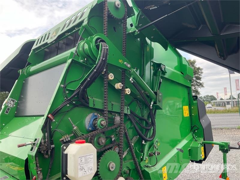 John Deere V461M Round Baler Round balers