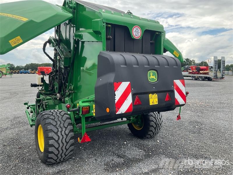 John Deere V461M Round Baler Round balers
