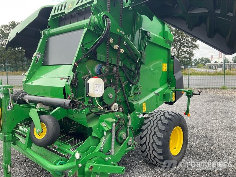 John Deere V461M Round Baler Round balers
