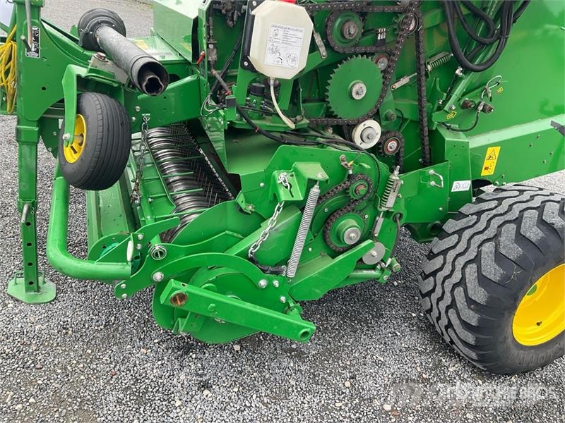 John Deere V461M Round Baler Round balers