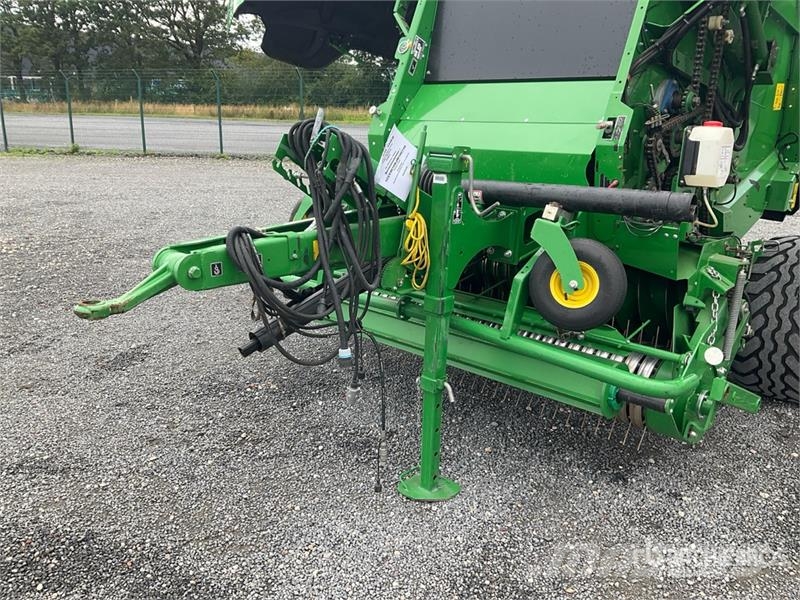John Deere V461M Round Baler Round balers