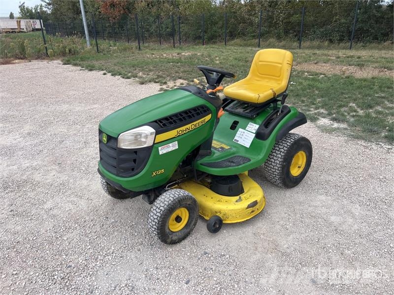 John Deere x125 Tracteur Tondeuse Mower Tractor Kompaktní traktory