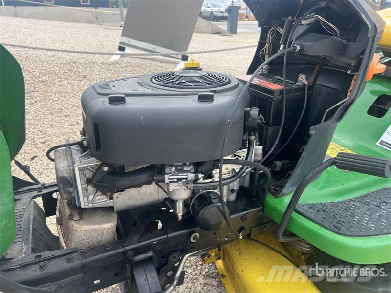 John Deere x125 Tracteur Tondeuse Mower Tractor Kompaktní traktory