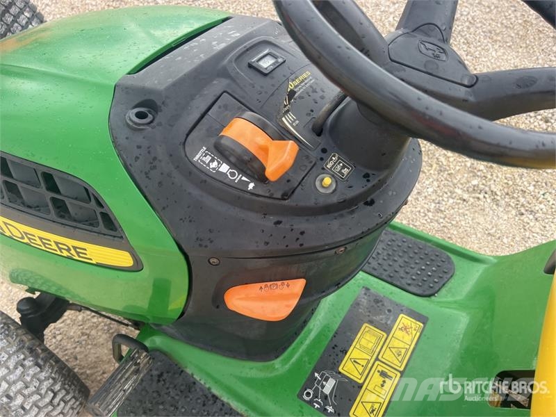 John Deere x125 Tracteur Tondeuse Mower Tractor Kompaktní traktory
