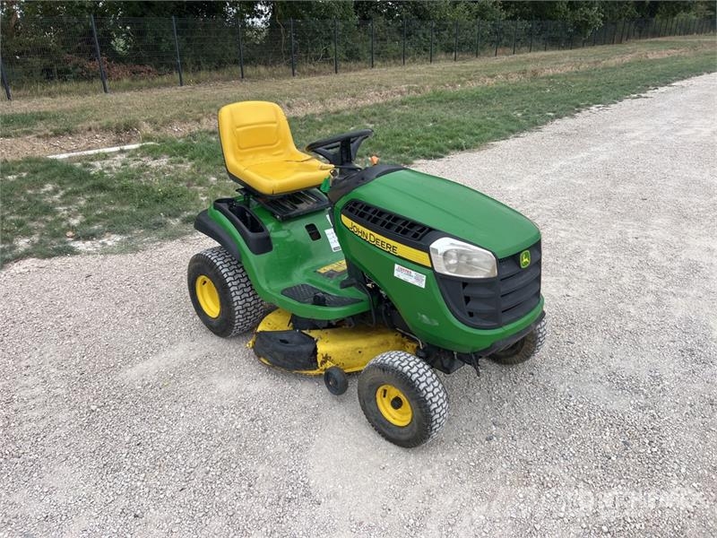 John Deere x125 Tracteur Tondeuse Mower Tractor Kompaktní traktory