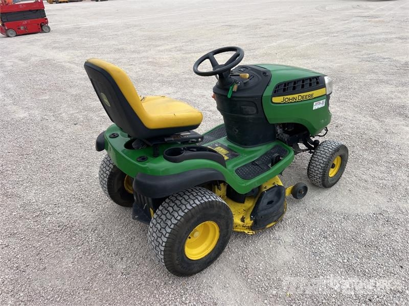 John Deere x125 Tracteur Tondeuse Mower Tractor Kompaktní traktory