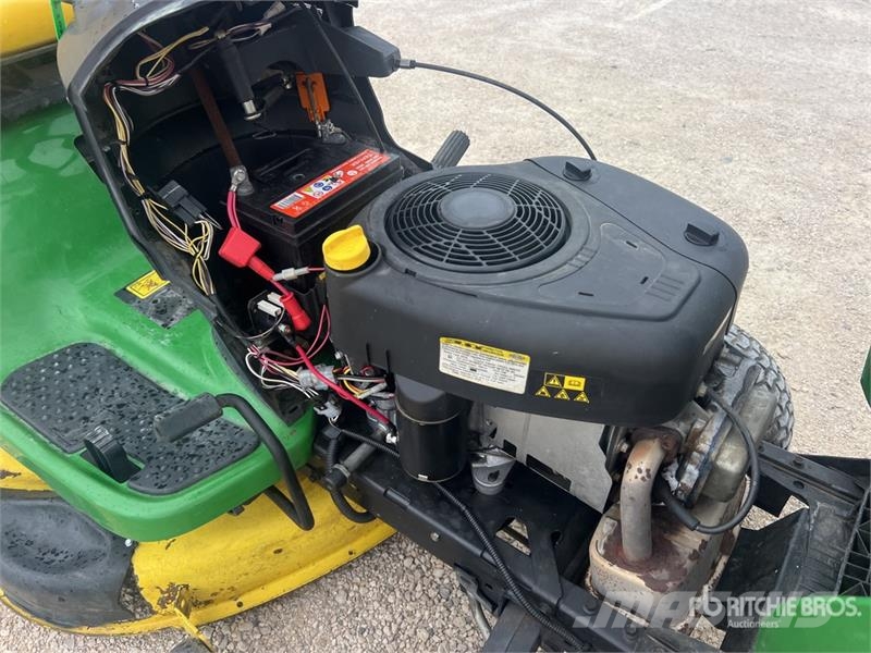 John Deere x125 Tracteur Tondeuse Mower Tractor Kompaktní traktory