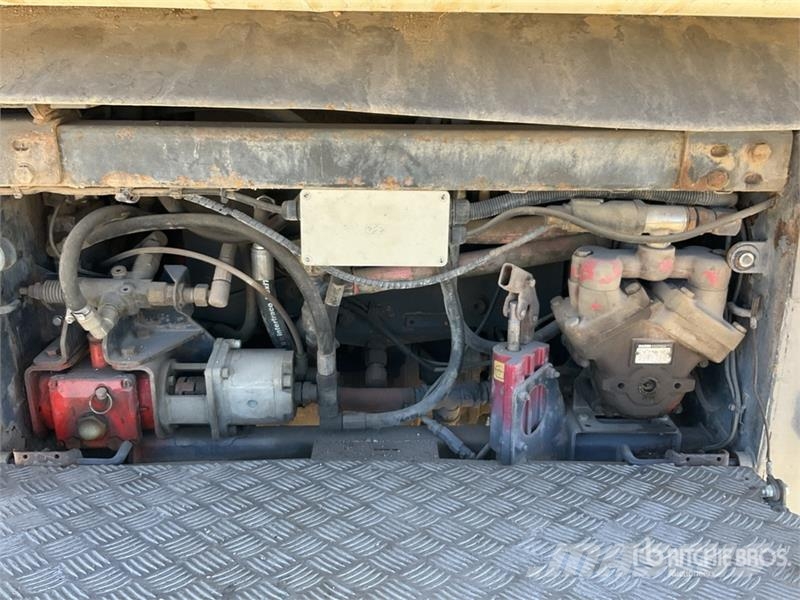 Johnston CNX400 Sweeper Truck Camion balayeur