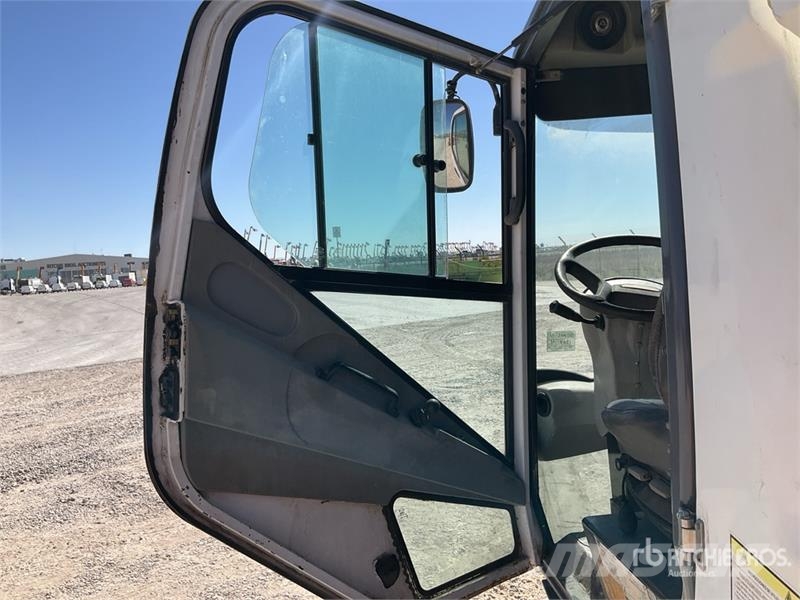 Johnston CNX400 Sweeper Truck Camion balayeur
