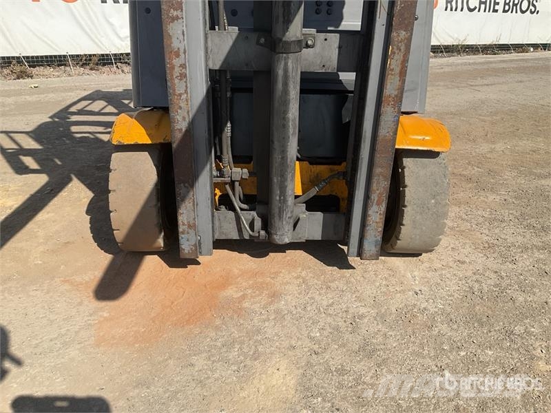 Jungheinrich EFG216K 1600 kg 3 Wheel Electric Forklift Carretillas de horquilla eléctrica