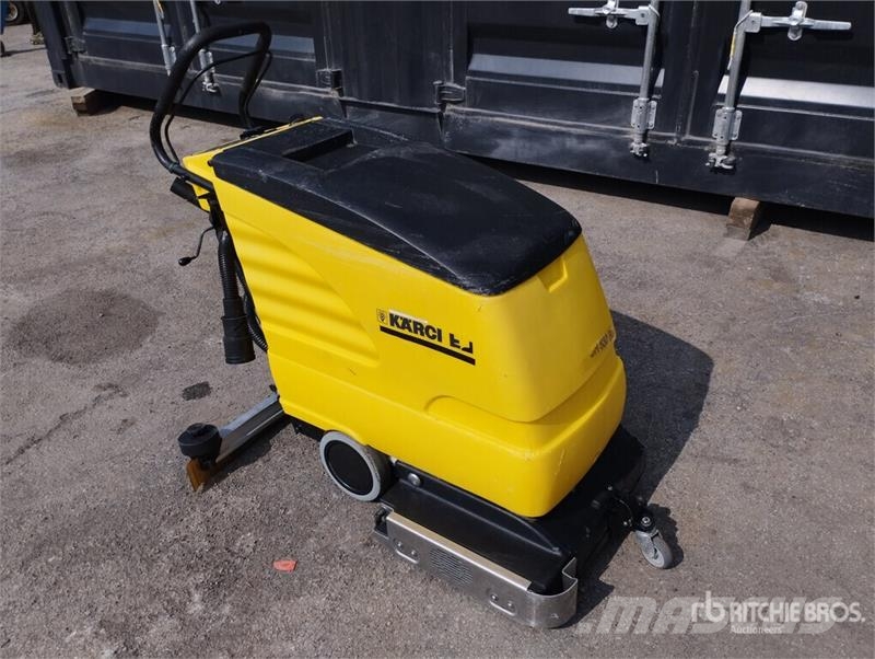 Kärcher BR 530 BAT Battery-Powered Walk Behind Floor Scrub مقطورات أخرى