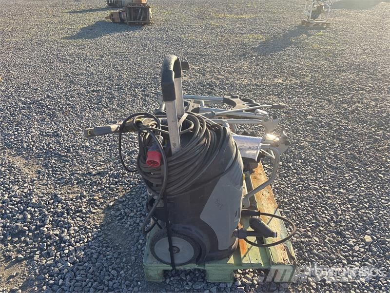 Kärcher HD9/20-4M Pressure Washer Mazgātāji ar zemu spiedienu