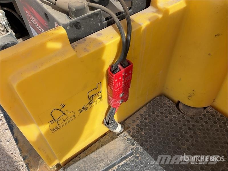 Kärcher KMR 1250 BAT Pressure Washer معدات الغسل بالضغط الخفيف