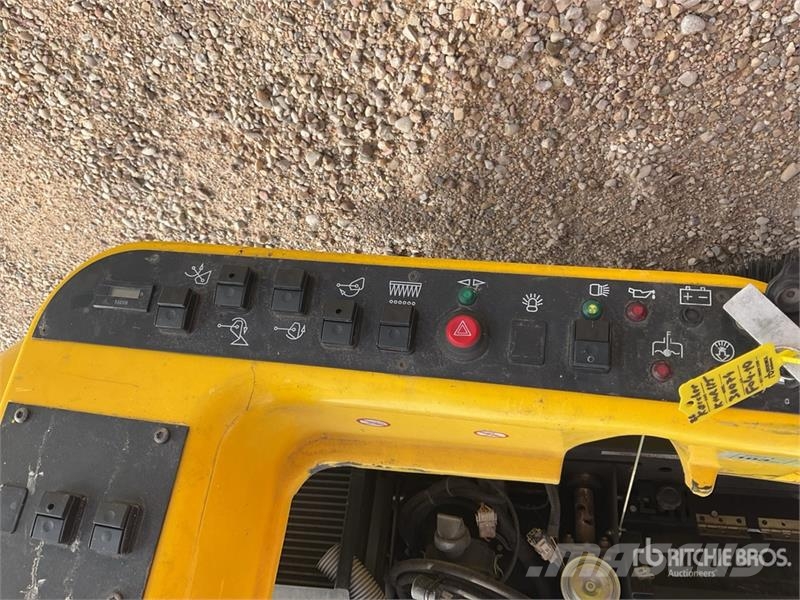 Kärcher KMR1550D Floor Sweeper Sonstige Erntemaschinen