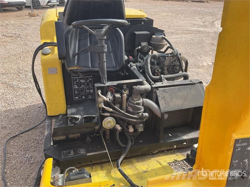 Kärcher KMR1550D Floor Sweeper Sonstige Erntemaschinen