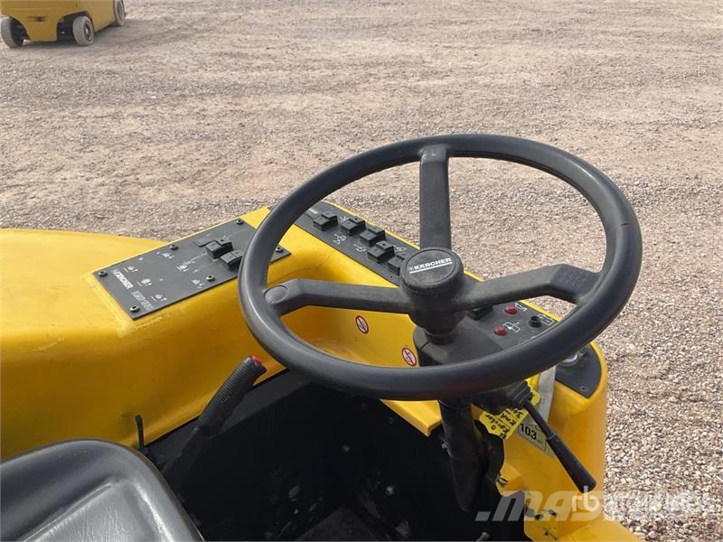 Kärcher KMR1550D Stand-On Floor Sweeper Druga oprema za žetev
