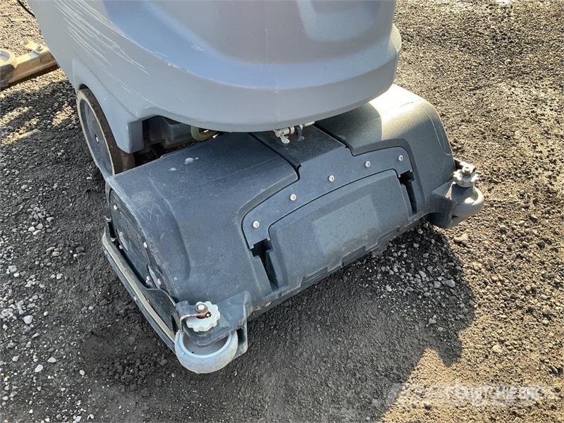 Kärcher Professional Walk-Behind Electric Floor Scrubber مقطورات أخرى